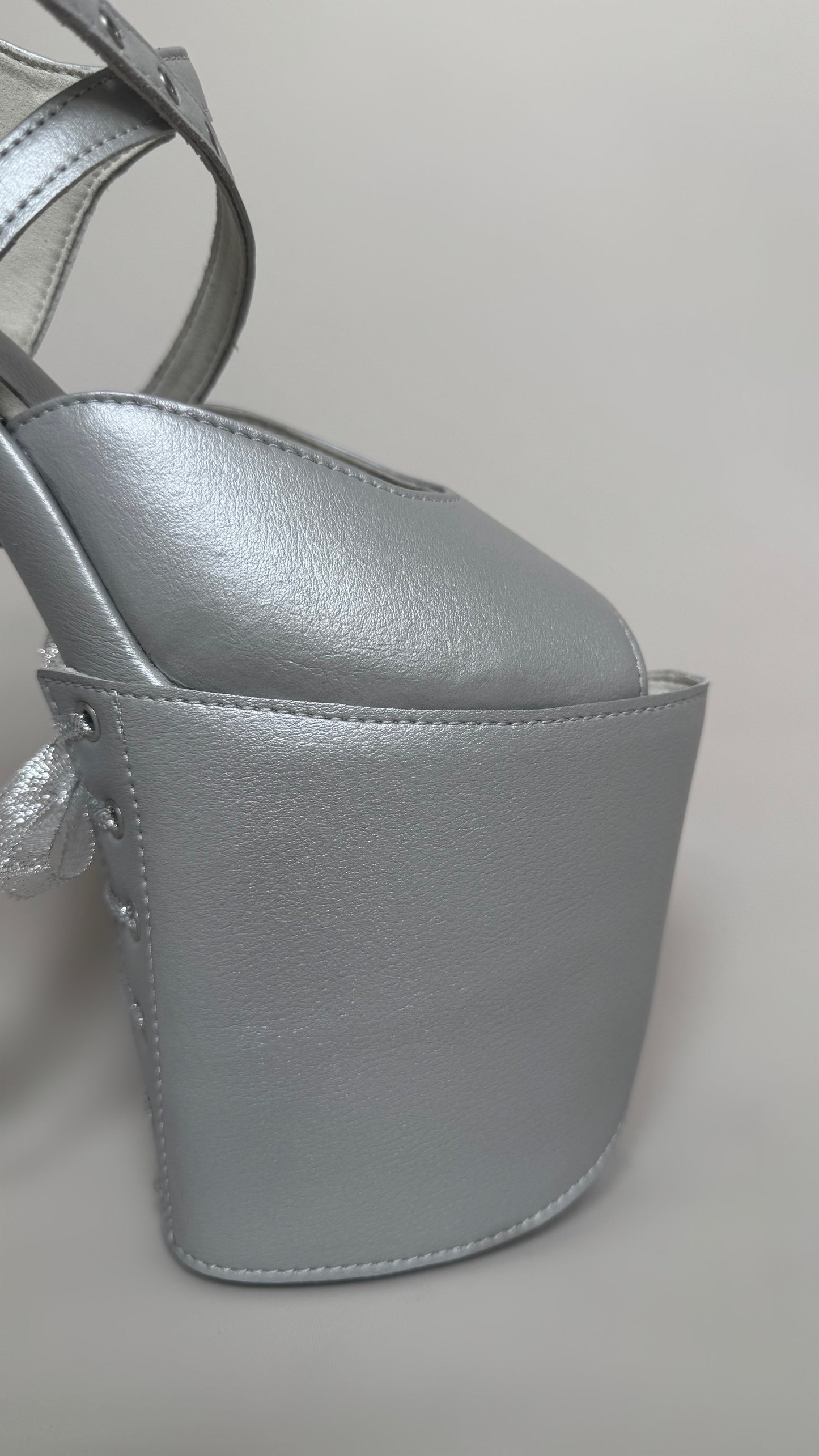 SOFT SILVER / VEGAN Sandal (sample)