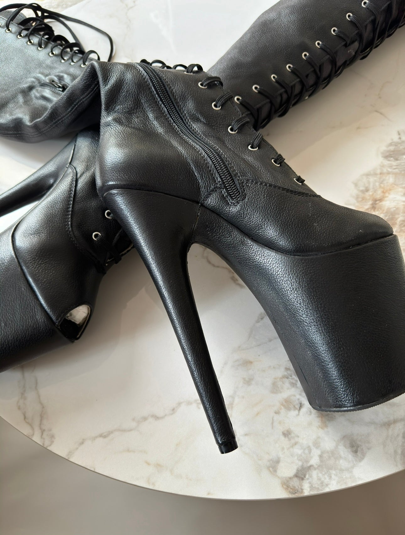 PRE-ORDER Overknee / Black Caviar