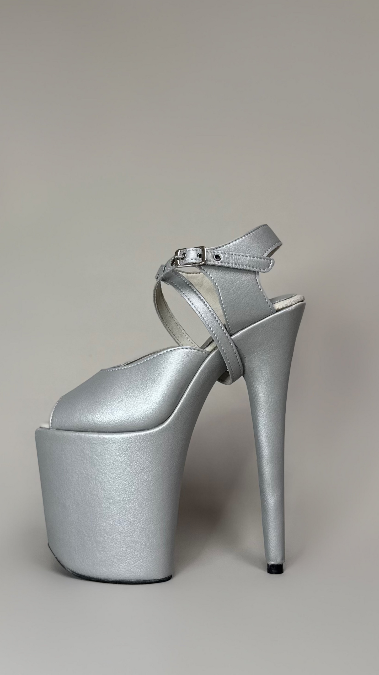 SOFT SILVER / VEGAN Sandal (sample)