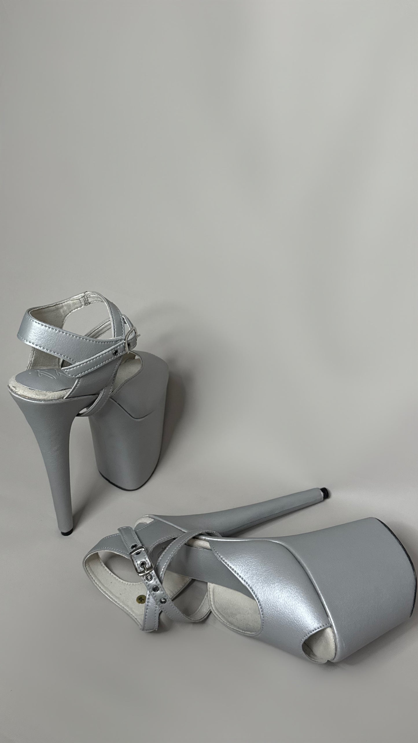 SOFT SILVER / VEGAN Sandal (sample)