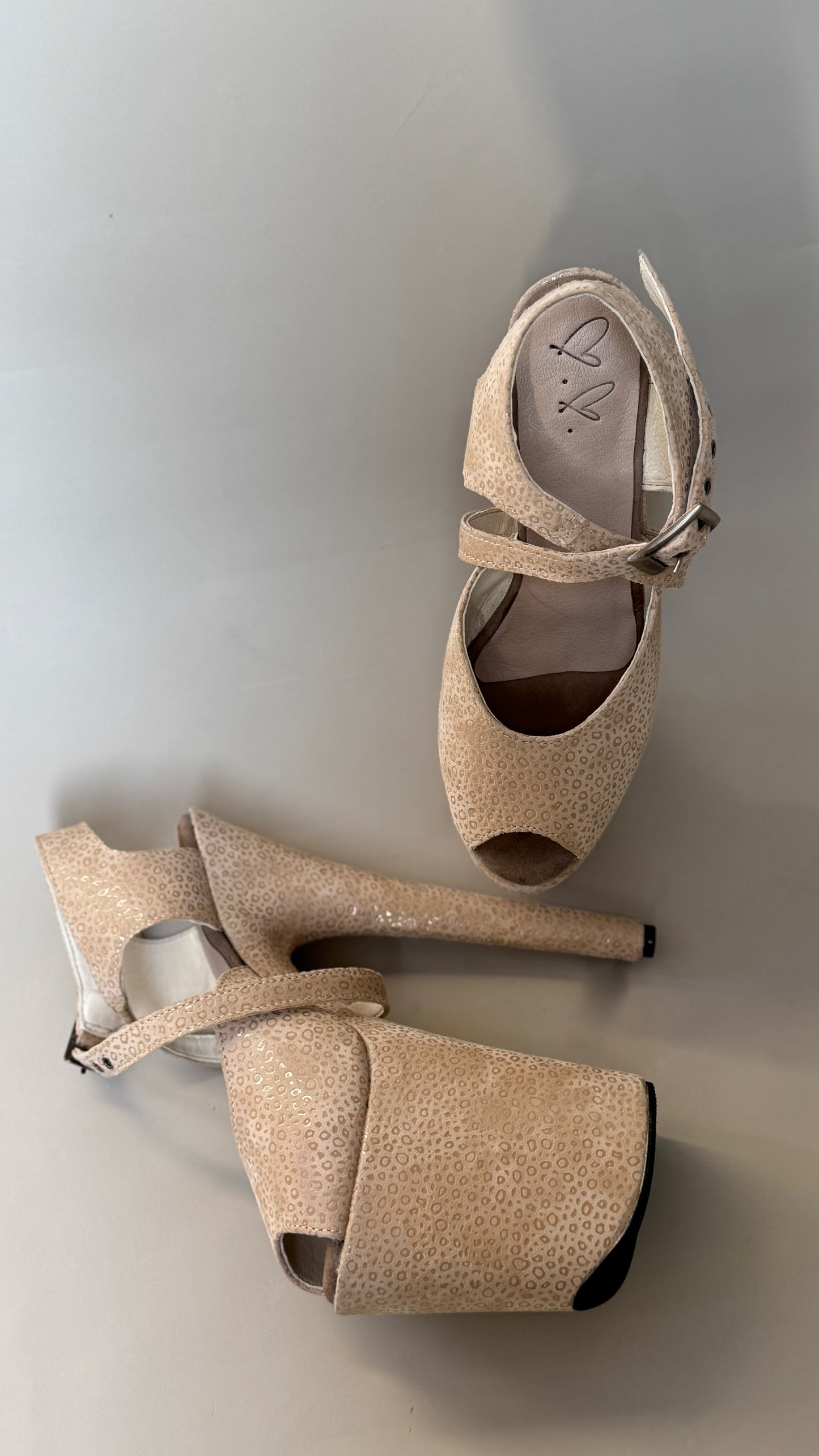 PRE-ORDER NUDE Sandal size 5-10 (SAMPLES)