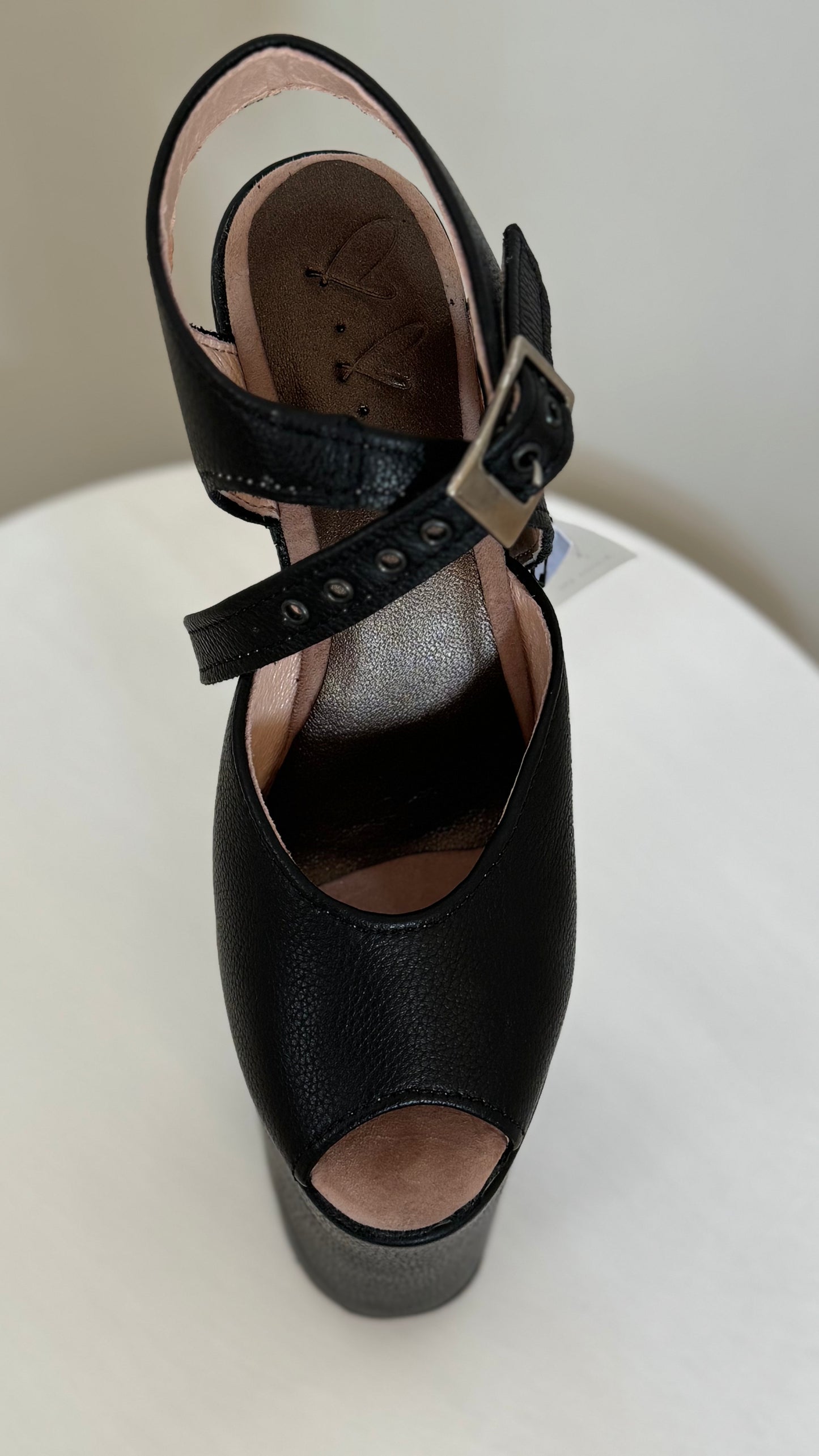 PRE-ORDER Sandal size 6 / 7 / 8 (SAMPLES)