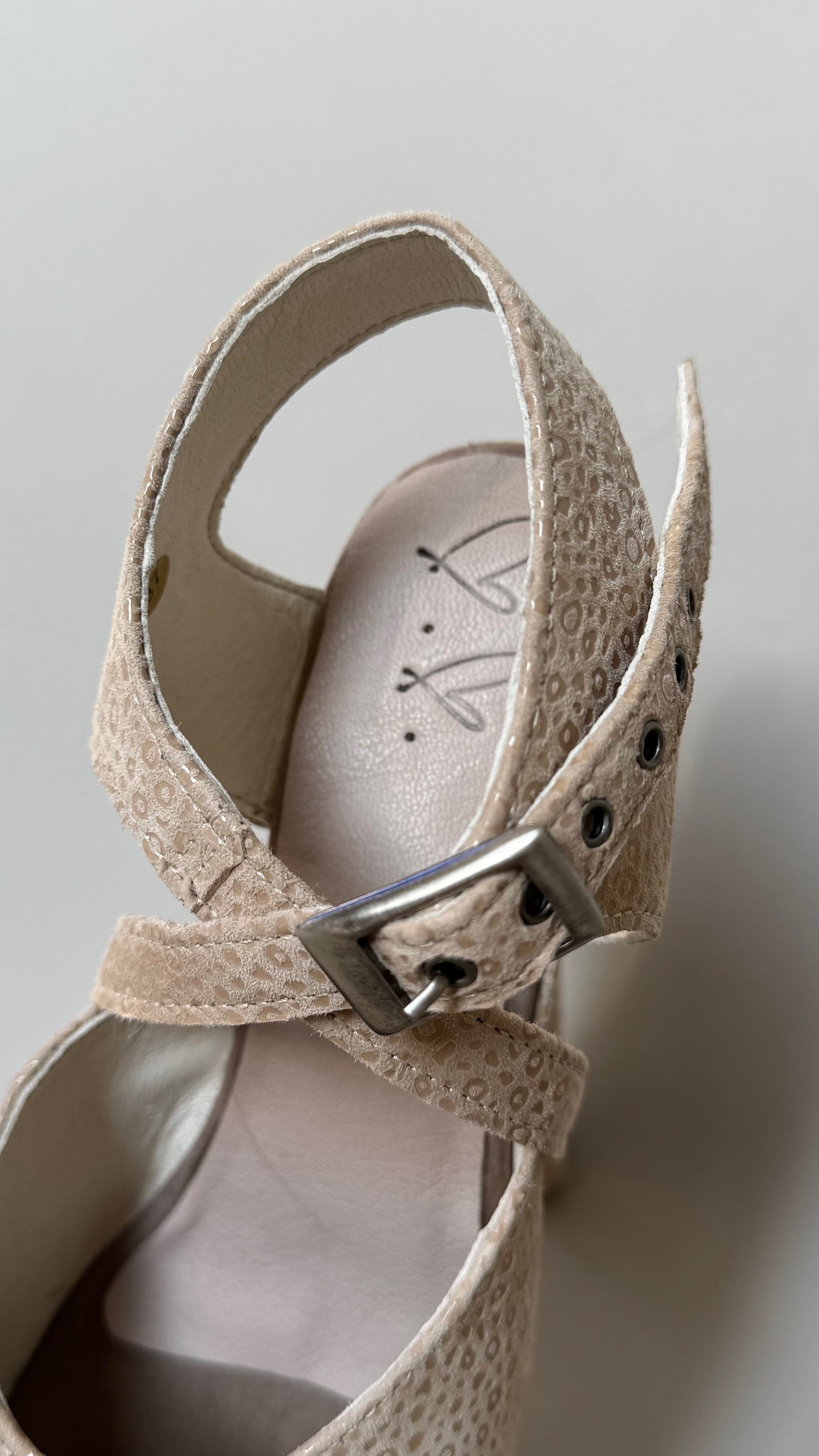 PRE-ORDER NUDE Sandal size 5-10 (SAMPLES)