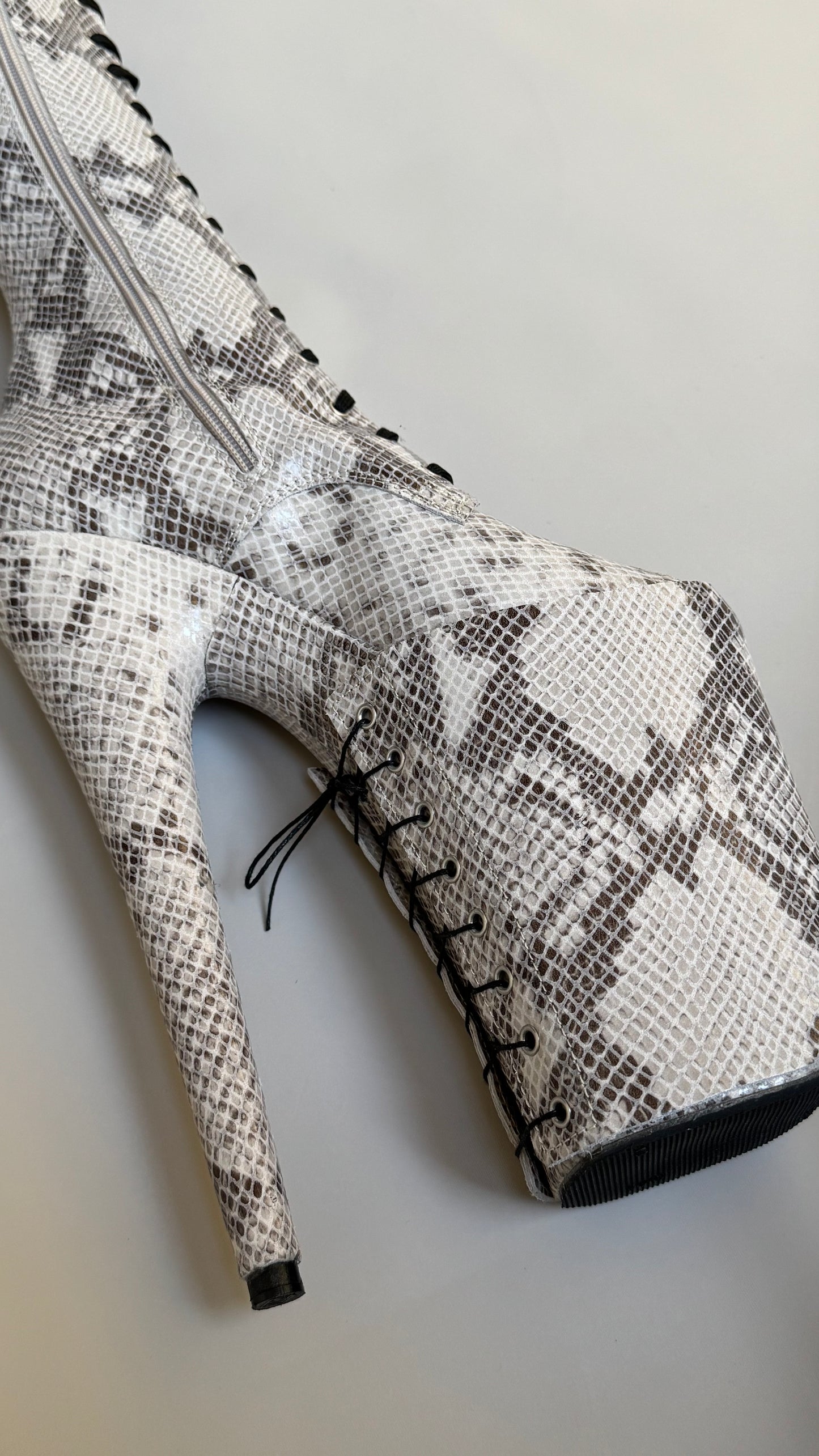 PRE-ORDER SNAKES Overknee